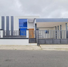 Entire 3 bedroom home near city center